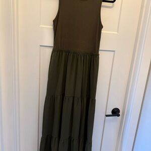 Chic Olive Maxi Dress